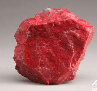 雞血石多少錢？怎么辨別真假呢？