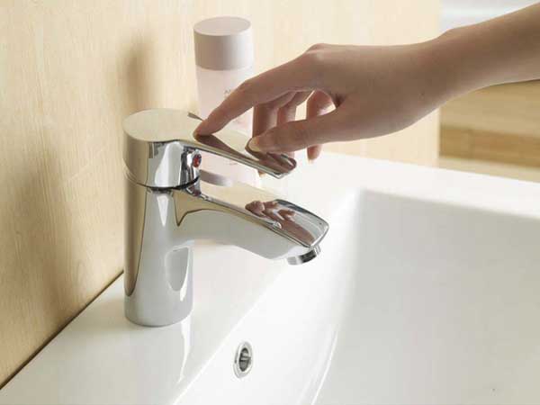 水龍頭清潔保養(yǎng)
