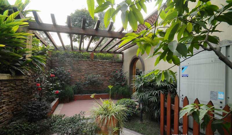 陽臺別墅裝修設(shè)計效果圖