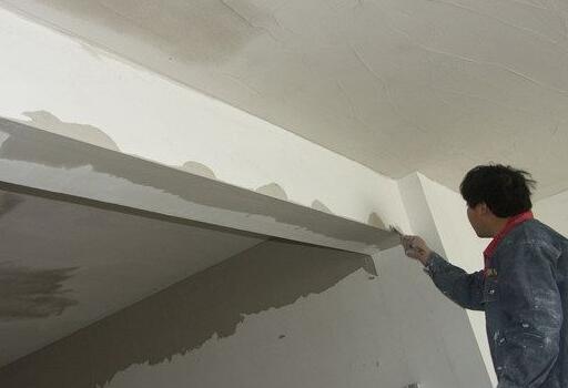 裝修刮膩?zhàn)右嗌馘X