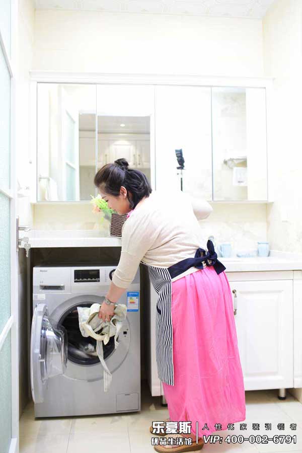 上善美居八大實(shí)景樣間代言主播阿寶